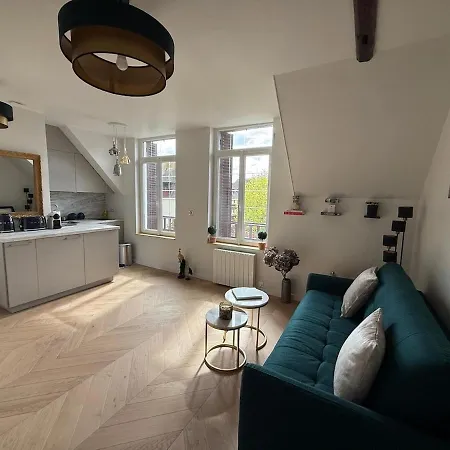 Appartamento Dans Deauvillaise Avec Grand Jardin, Face à Royal, Entièrement Rénové, Vue Royal Et Vue Mer, 4 Couchages Deauville